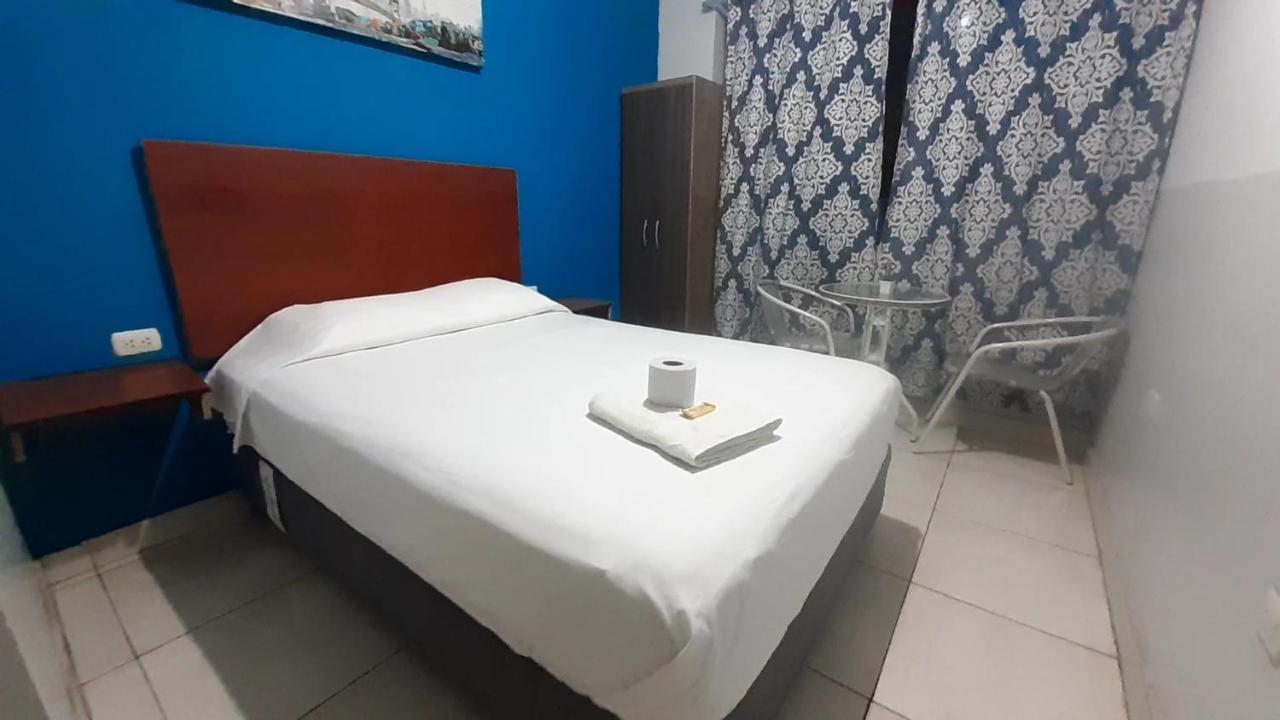 Aypa Hostal Τρουχίλο Εξωτερικό φωτογραφία